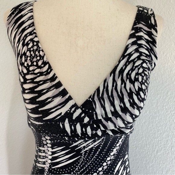 Karen Kane Sundress Midi V Neck Tier Ruffle Black White Abstract Design Size XS - Picture 3 of 7